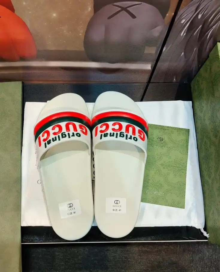 hype Gucci Slippers