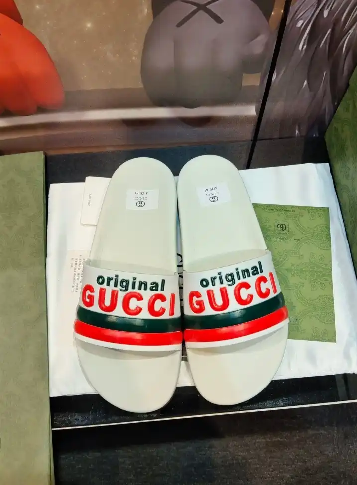 hype Gucci Slippers