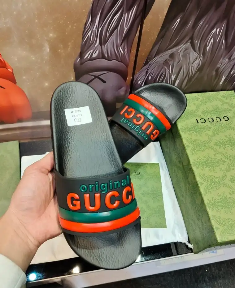 hype Gucci Slippers