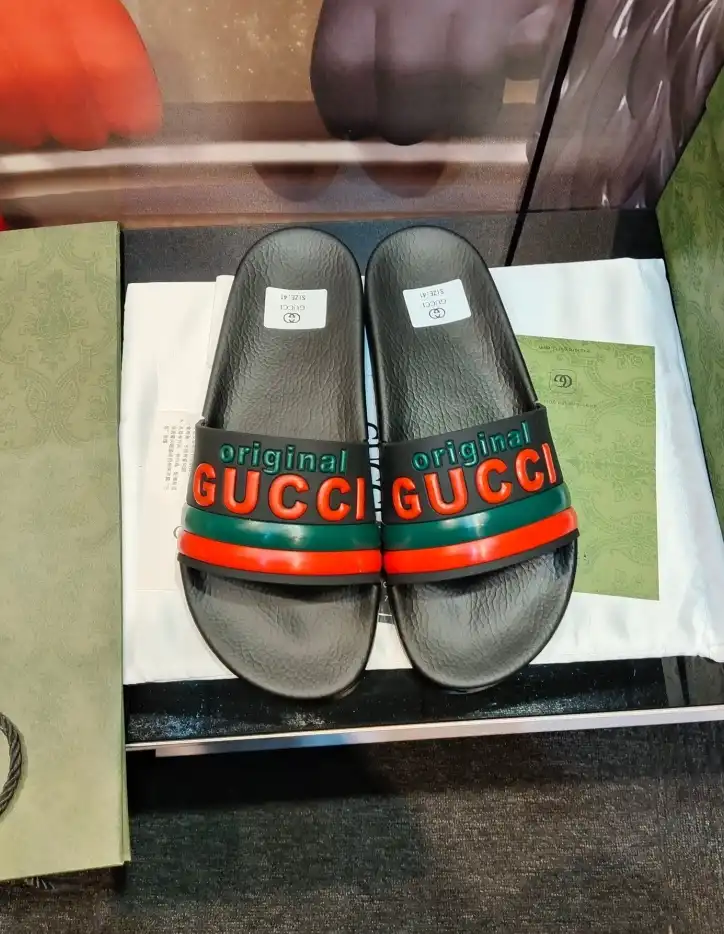 hype Gucci Slippers