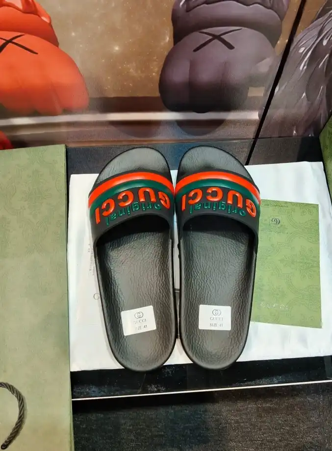 hype Gucci Slippers