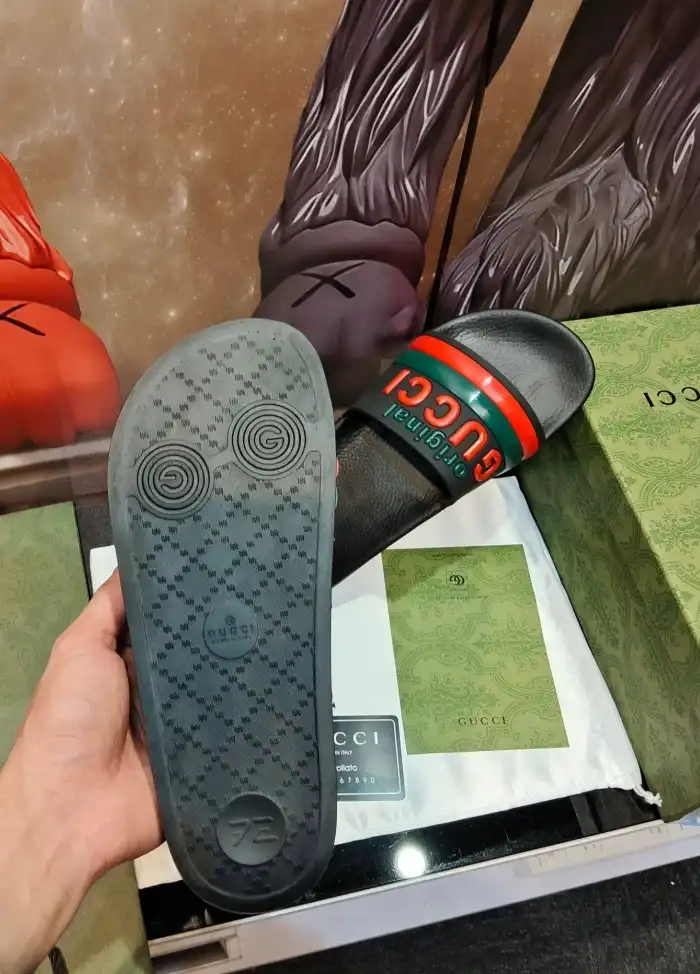 hype Gucci Slippers