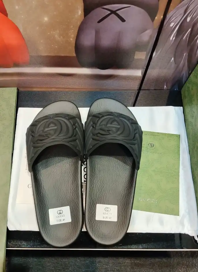 hype Gucci Slippers