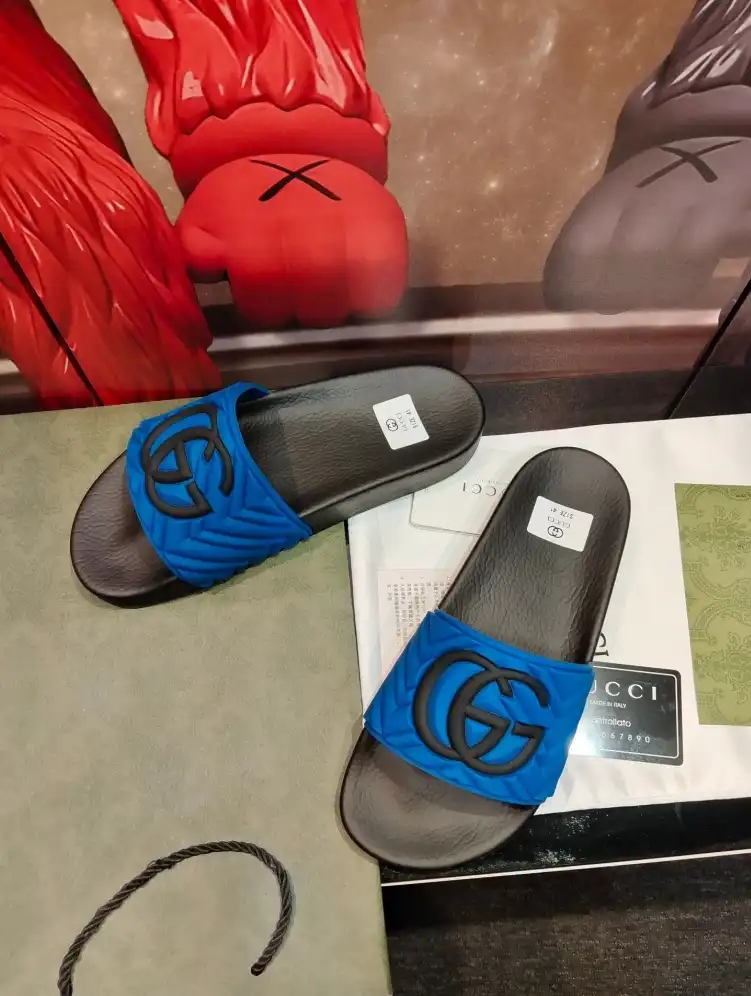 hype Gucci Slippers