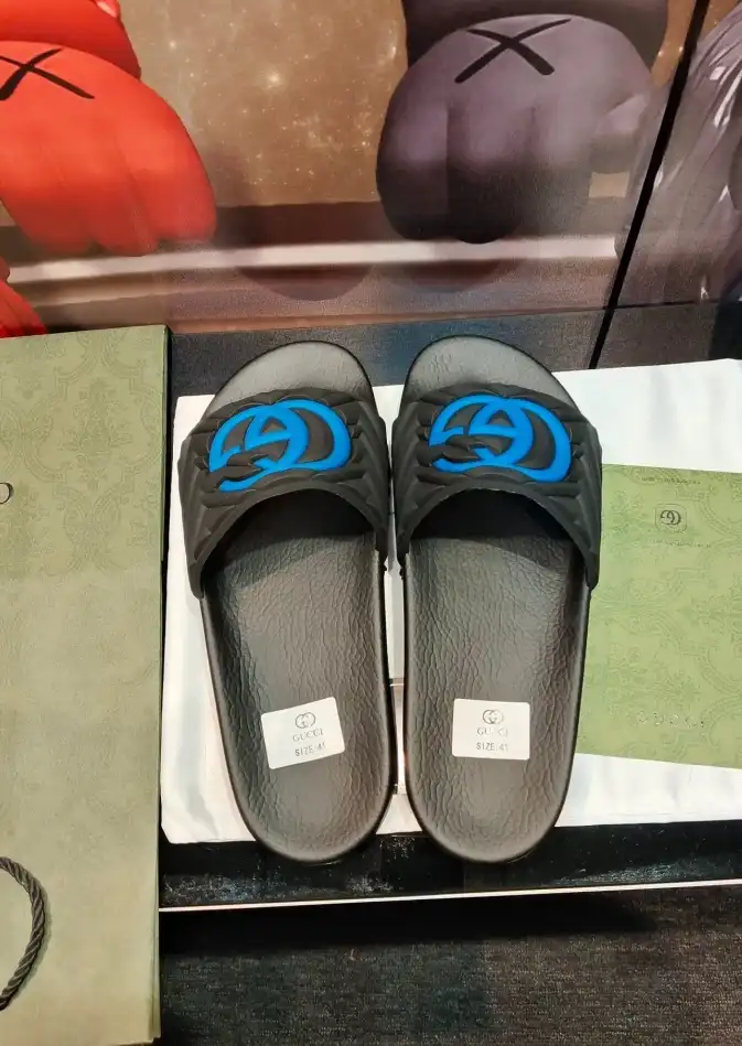 hype Gucci Slippers