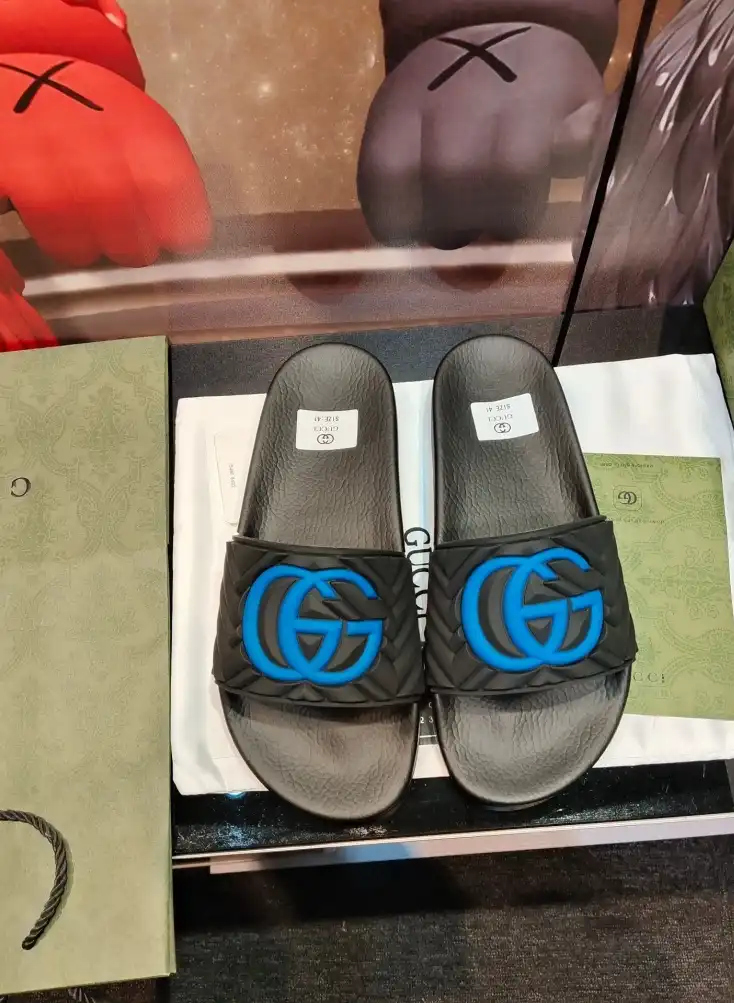 hype Gucci Slippers