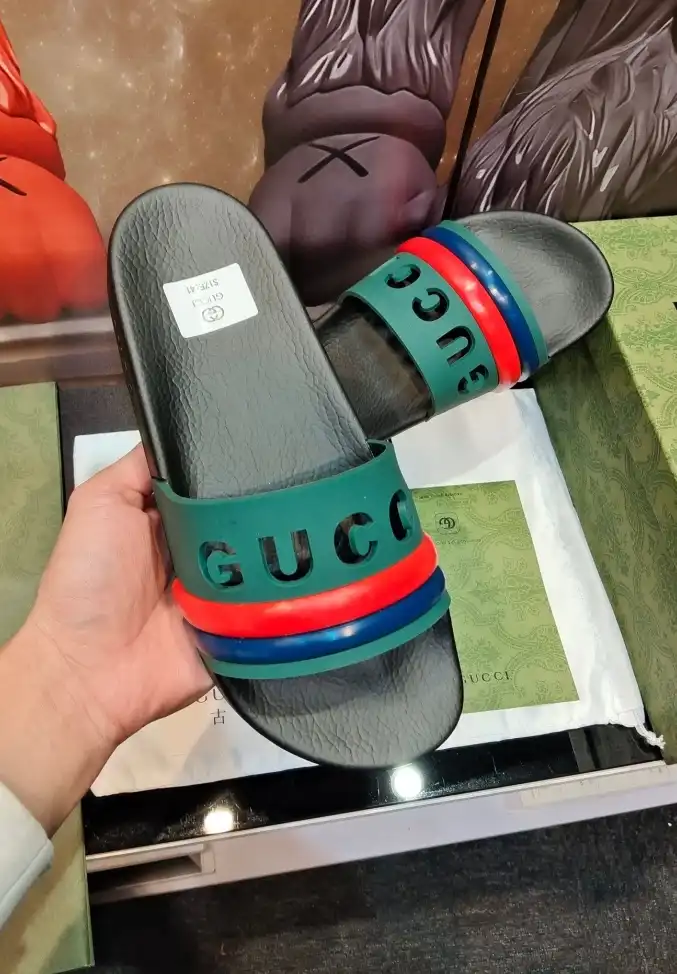 hype Gucci Slippers