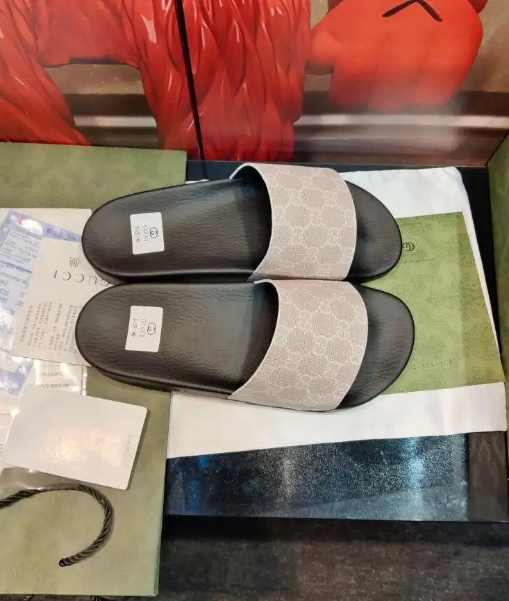 hype Gucci Slippers