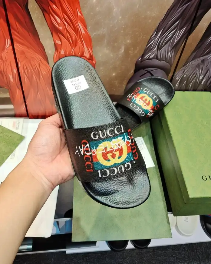 hype Gucci Slippers