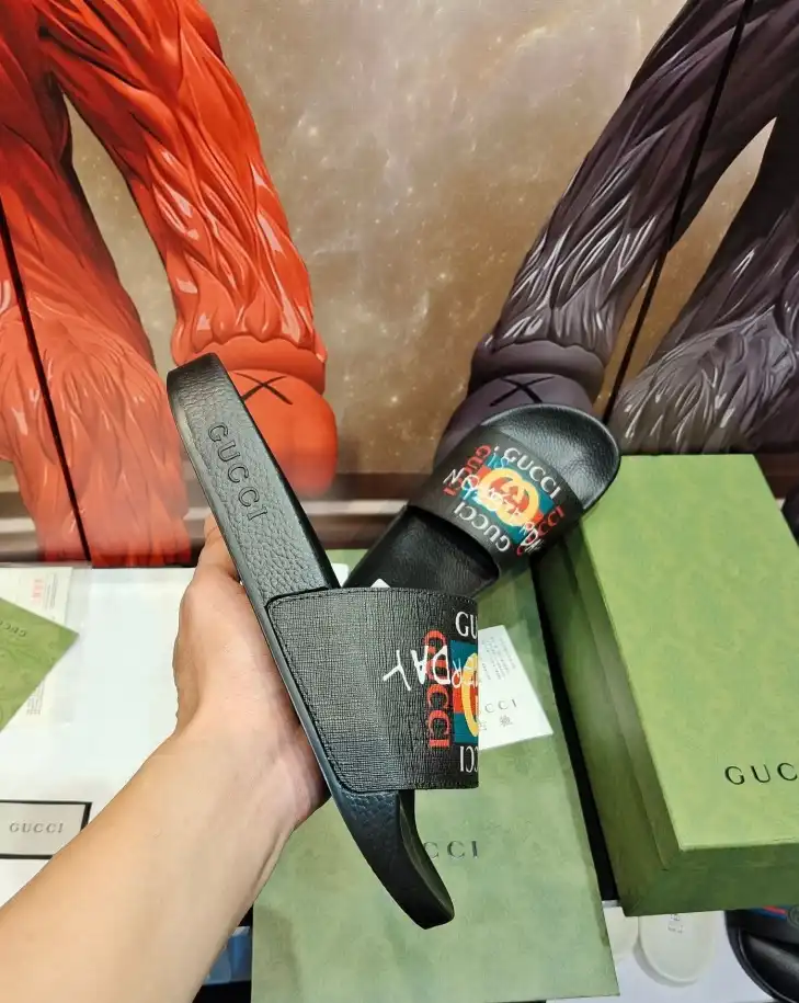 hype Gucci Slippers