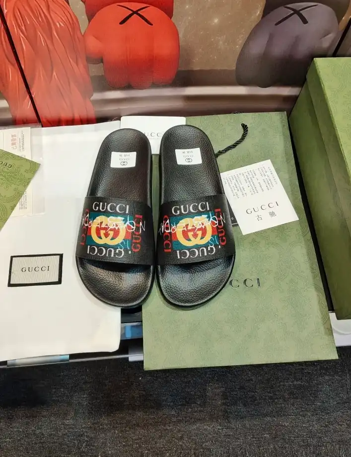 hype Gucci Slippers