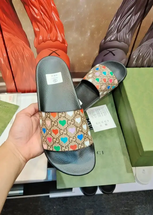 hype Gucci Slippers