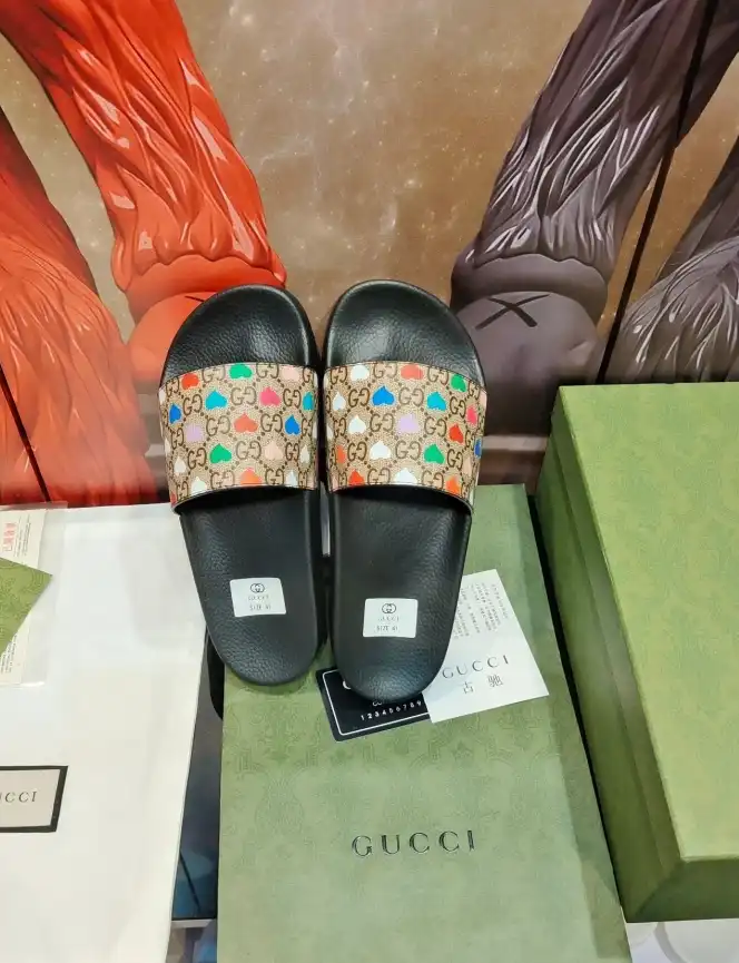 hype Gucci Slippers