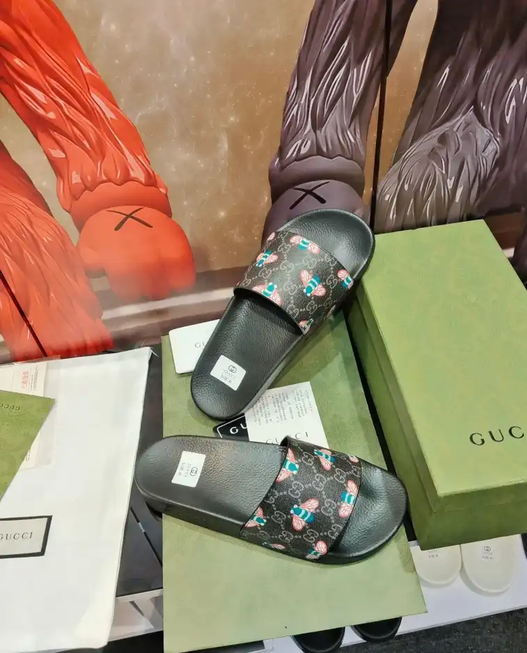 hype Gucci Slippers