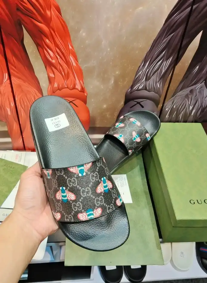 hype Gucci Slippers