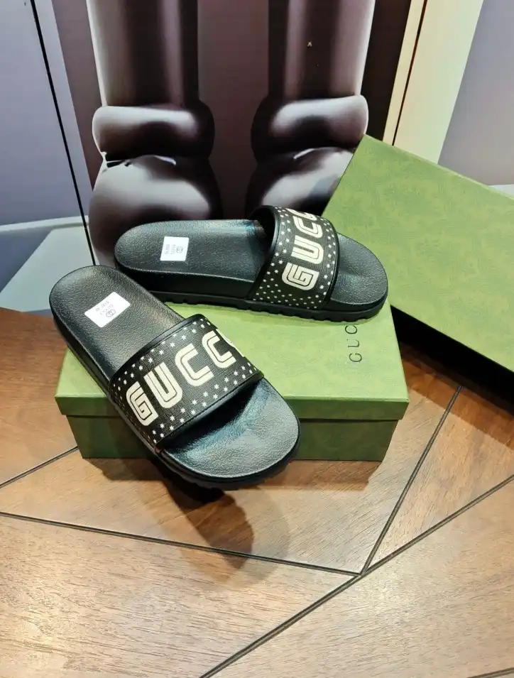 hype Gucci Slippers