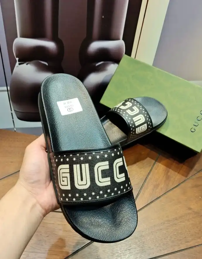 hype Gucci Slippers