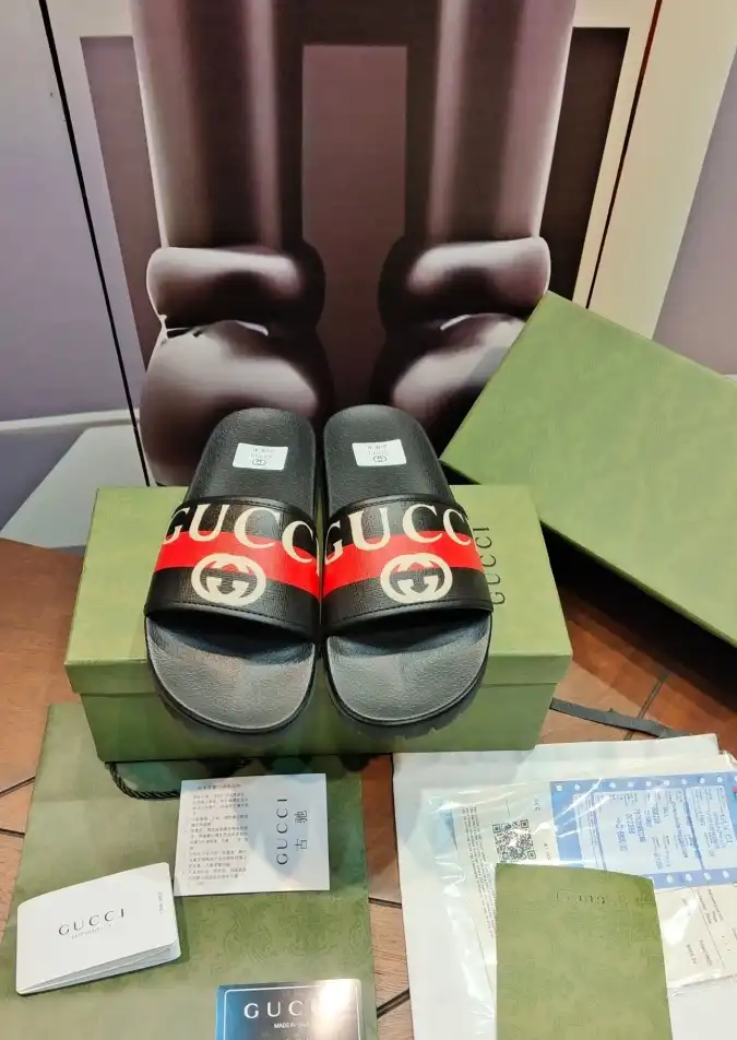 hype Gucci Slippers