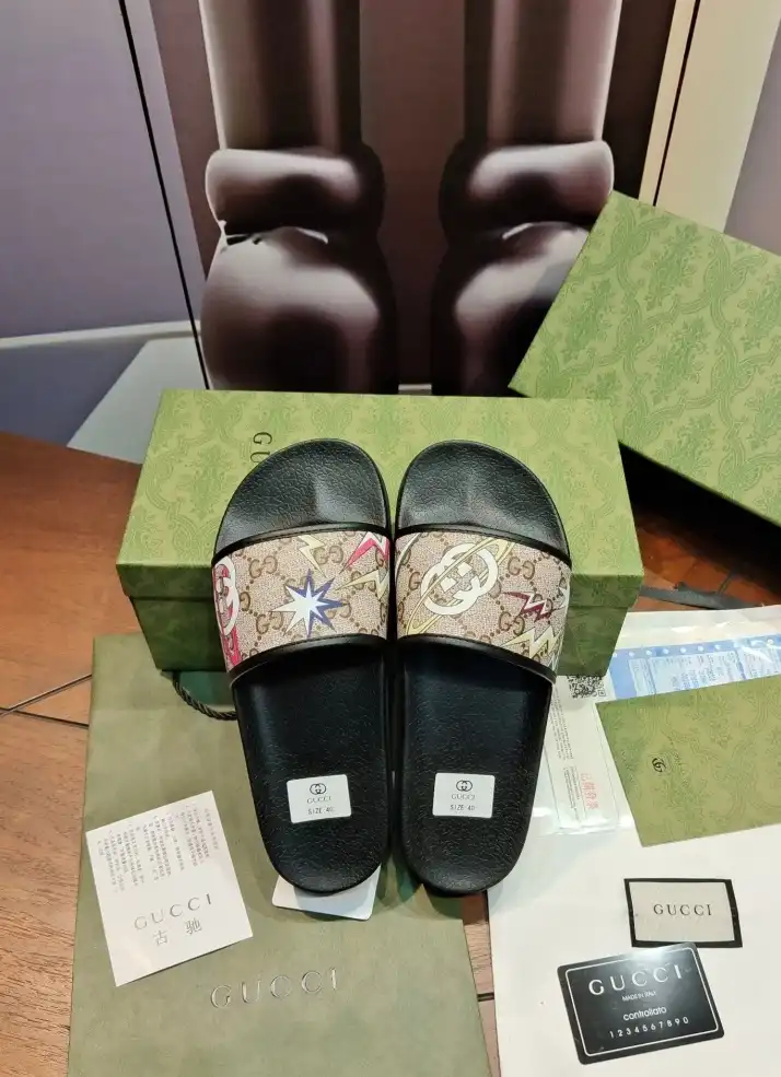 hype Gucci Slippers