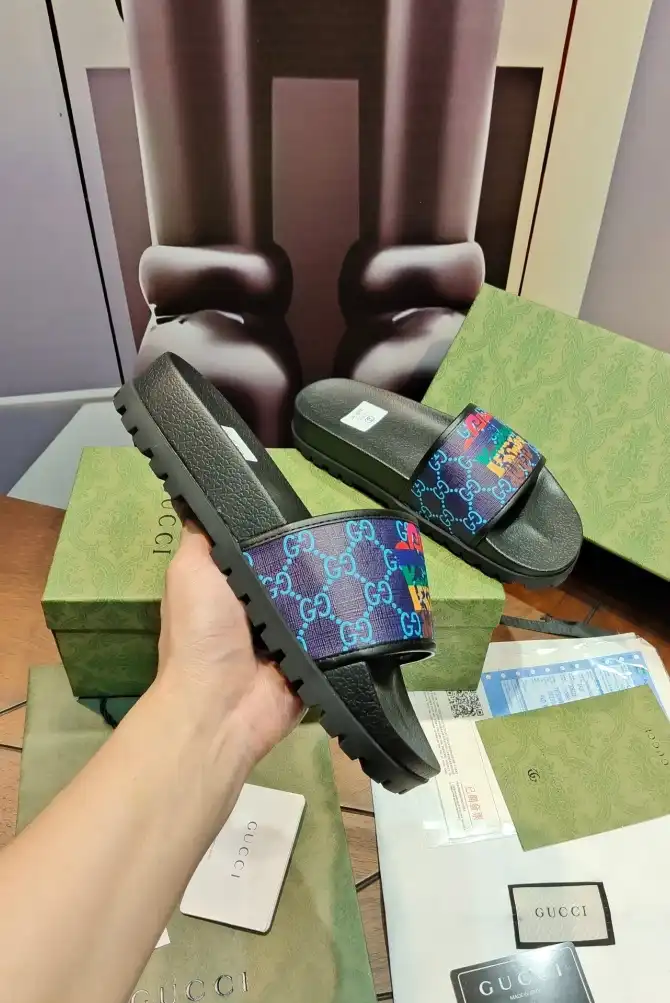 hype Gucci Slippers