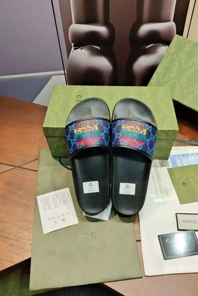 hype Gucci Slippers