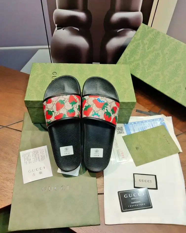 hype Gucci Slippers