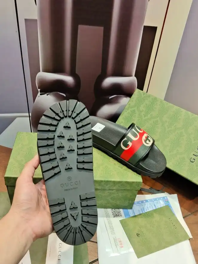 hype Gucci Slippers