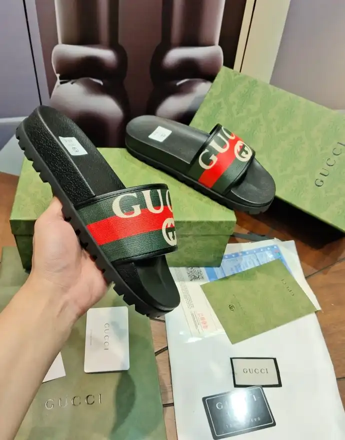 hype Gucci Slippers