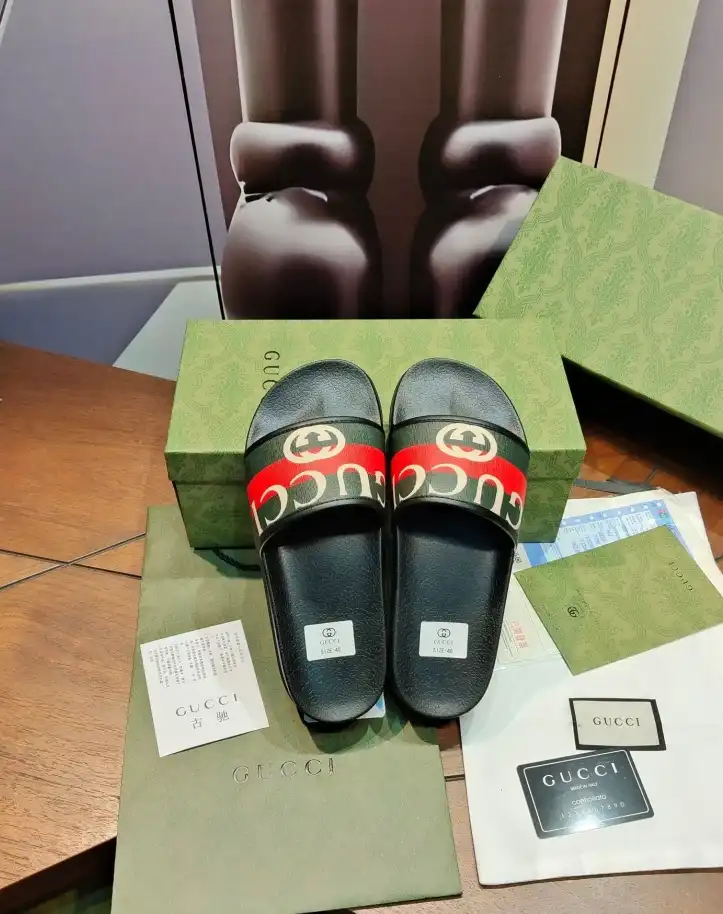 hype Gucci Slippers