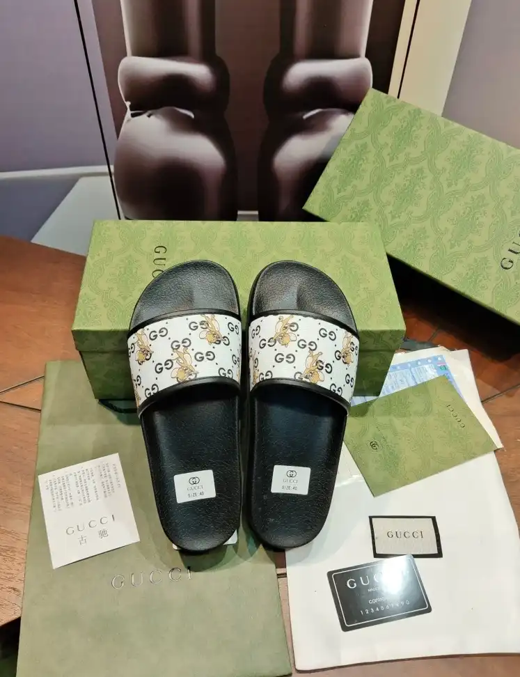 hype Gucci Slippers