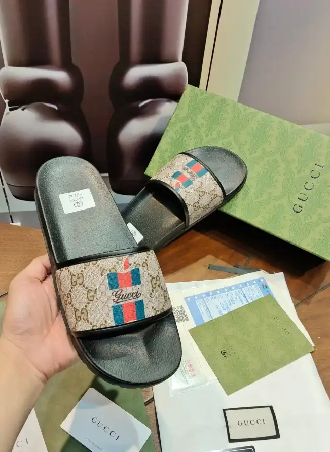 hype Gucci Slippers