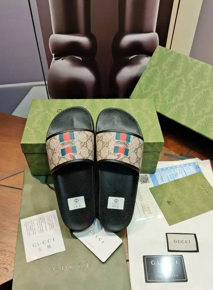 hype Gucci Slippers