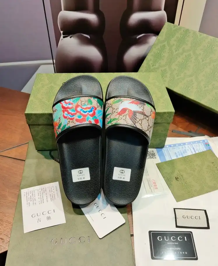 hype Gucci Slippers