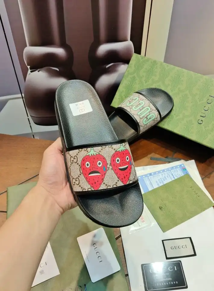 hype Gucci Slippers