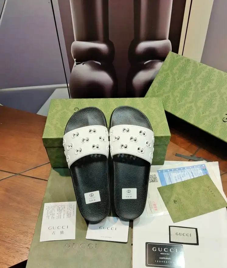 hype Gucci Slippers