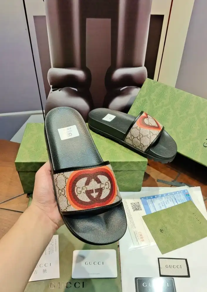 hype Gucci Slippers