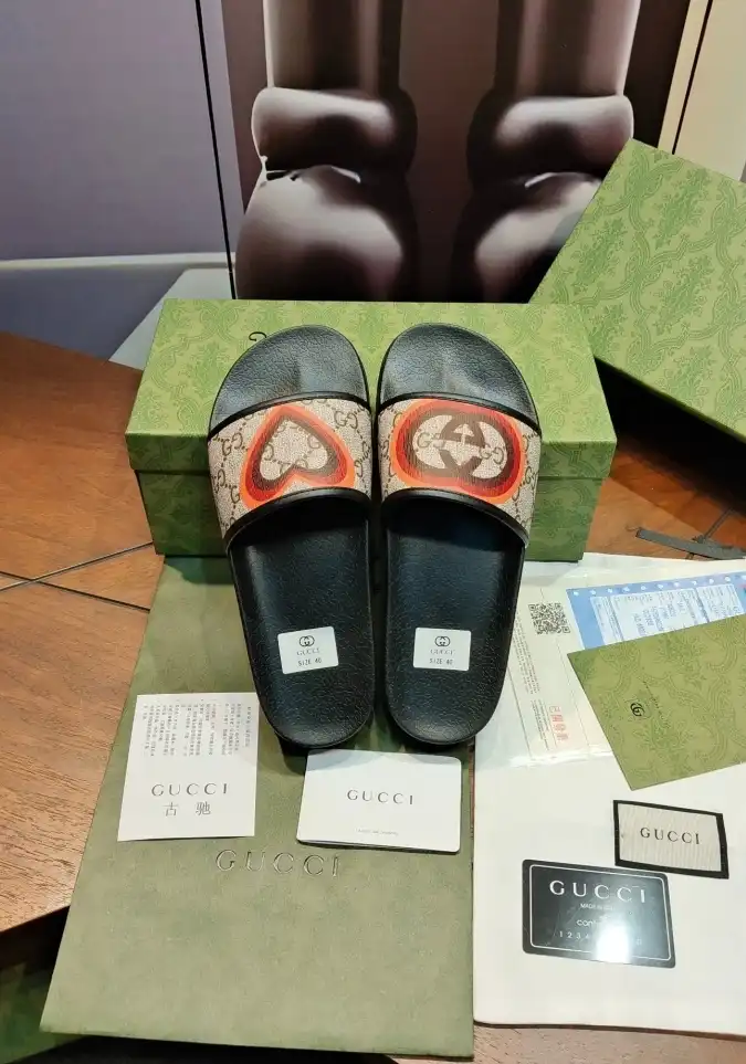 hype Gucci Slippers