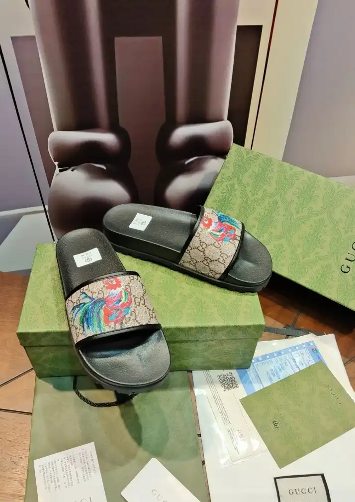 hype Gucci Slippers