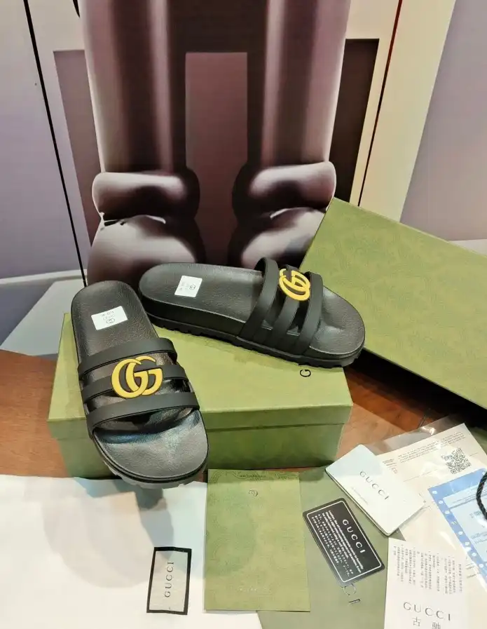 hype Gucci Slippers