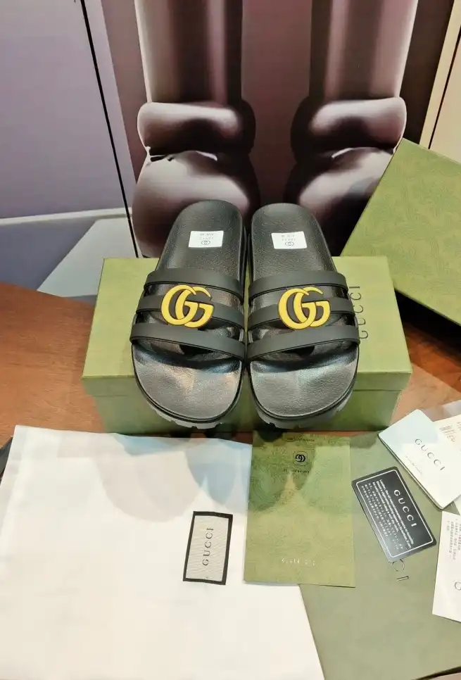 hype Gucci Slippers