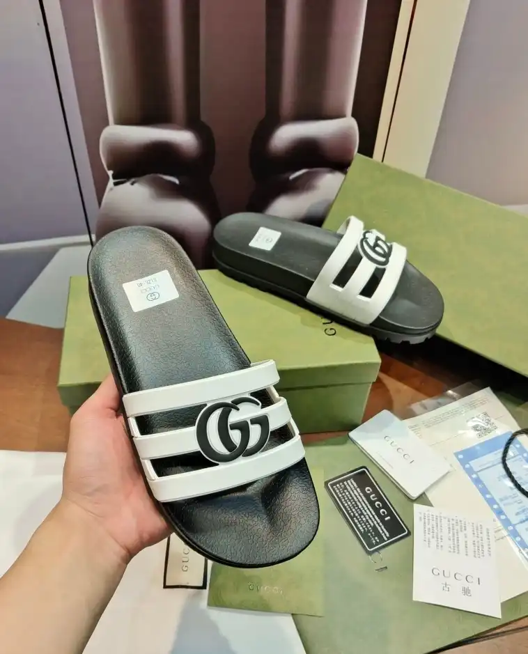 hype Gucci Slippers