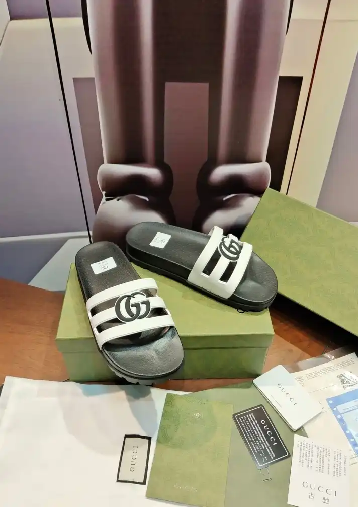 hype Gucci Slippers