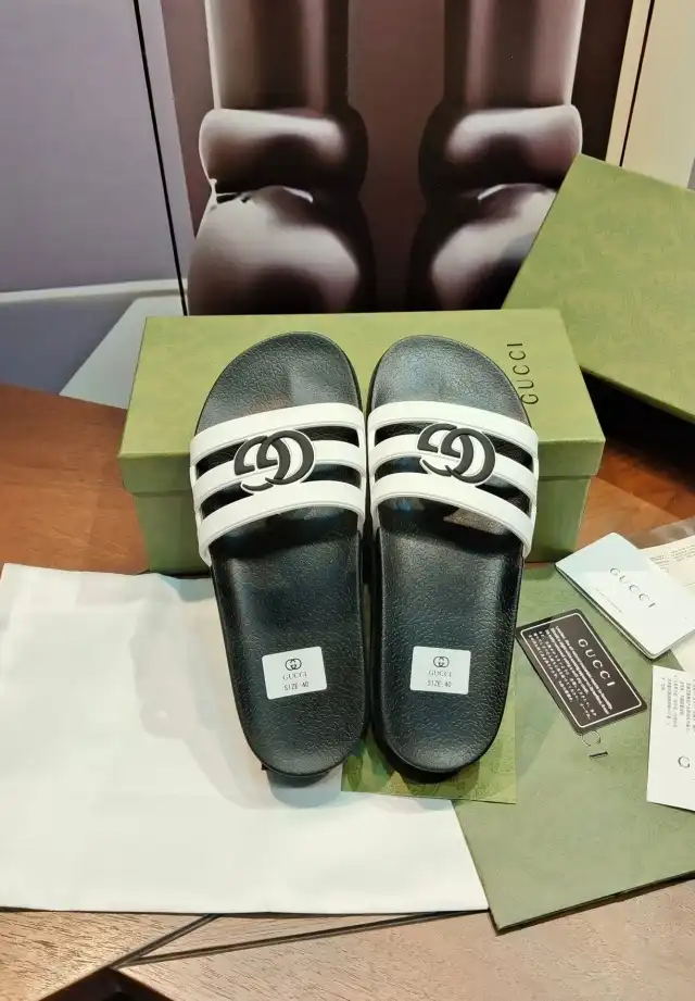 hype Gucci Slippers