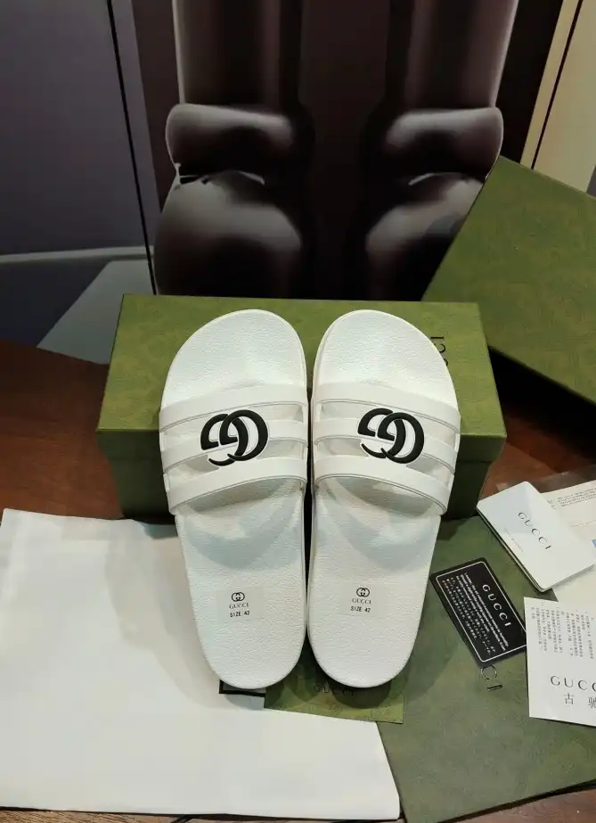 hype Gucci Slippers