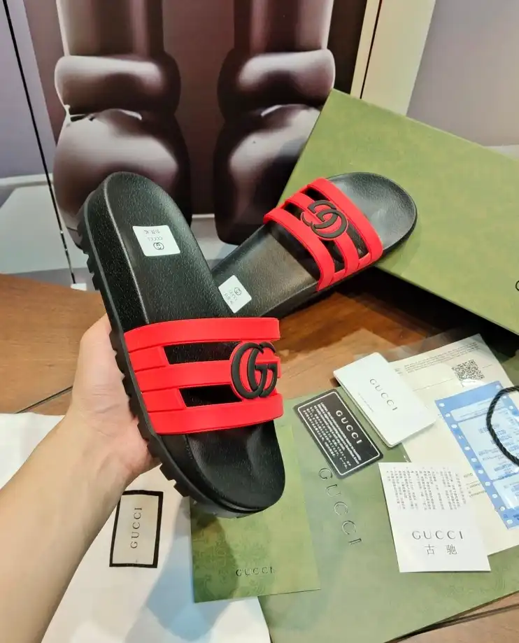 hype Gucci Slippers