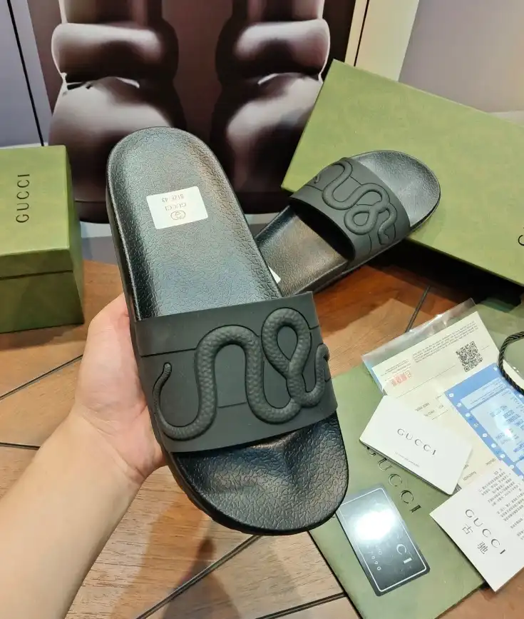 hype Gucci Slippers