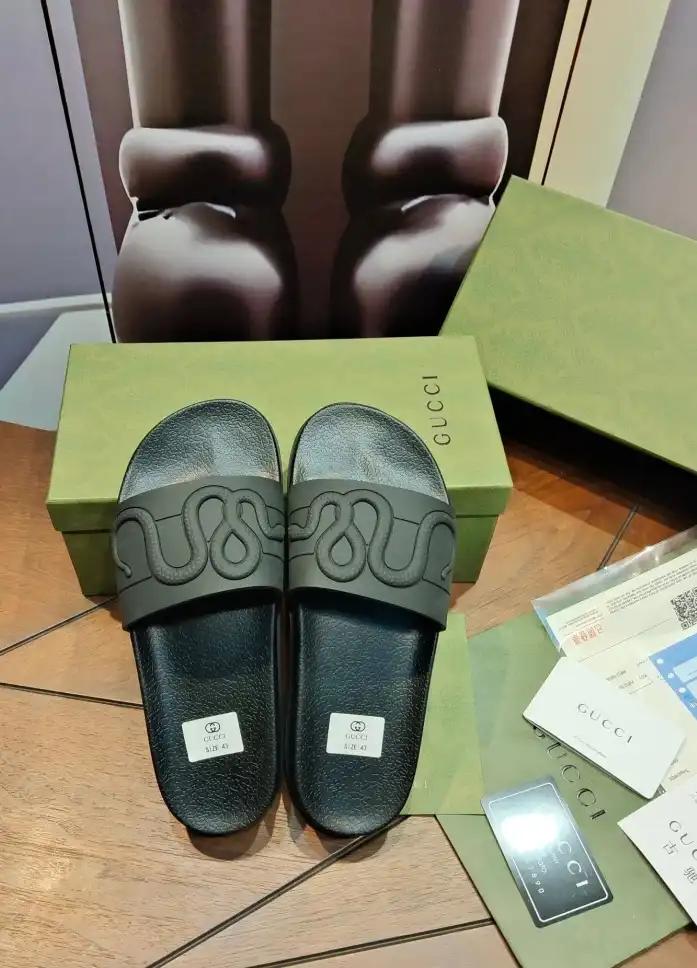 hype Gucci Slippers