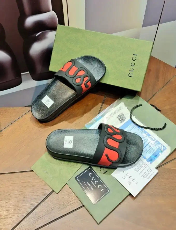 hype Gucci Slippers