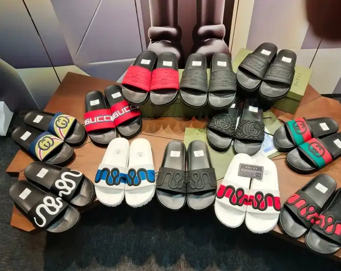 hype Gucci Slippers