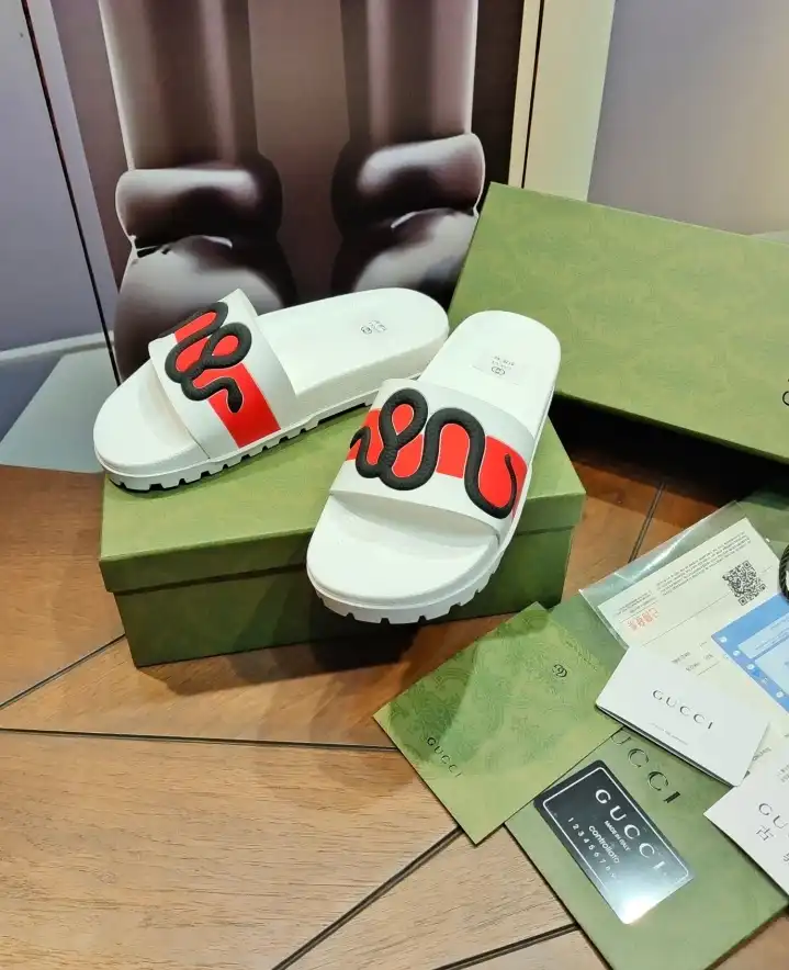 hype Gucci Slippers